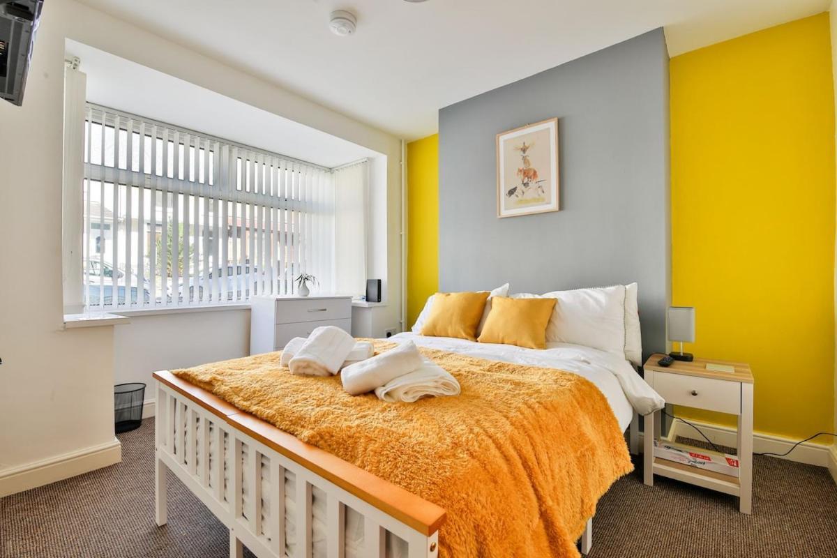 Holiday home Modern 3-bed House In Swansea